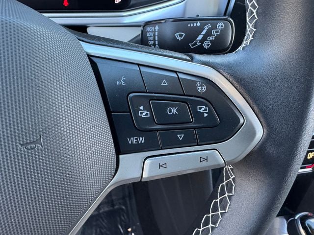 2025 Volkswagen Taos 1.5T SE | Pano Sunroof | Wireless CarPlay