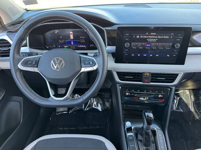 2025 Volkswagen Taos 1.5T SE | Pano Sunroof | Wireless CarPlay