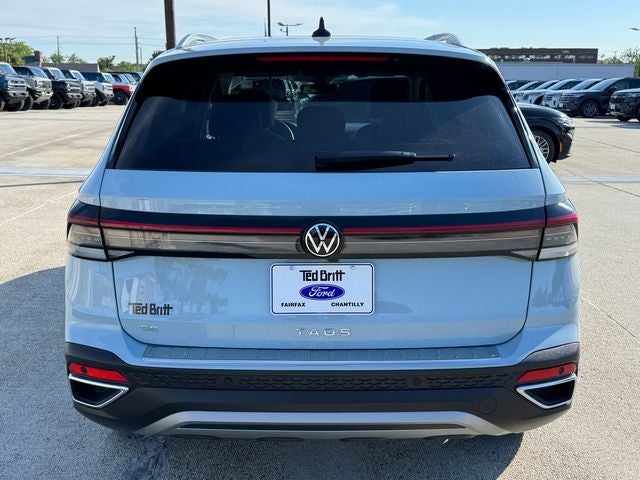 2025 Volkswagen Taos 1.5T SE | Pano Sunroof | Wireless CarPlay