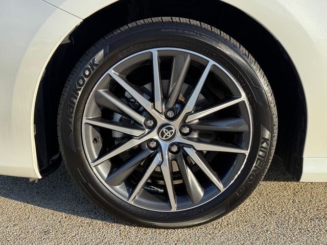 2023 Toyota Camry Hybrid XLE