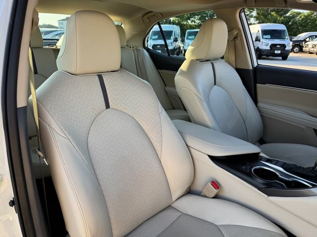 2023 Toyota Camry Hybrid XLE