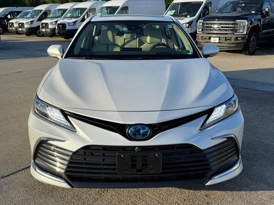 2023 Toyota Camry Hybrid XLE