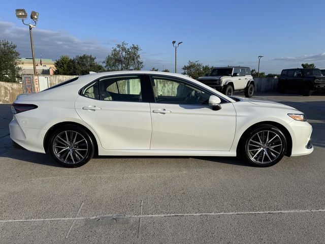 2023 Toyota Camry Hybrid XLE