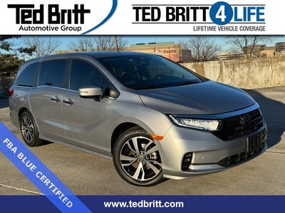 2022 Honda Odyssey Touring | Moonroof | Blu-Ray Player