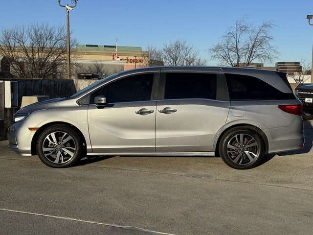 2022 Honda Odyssey Touring | Moonroof | Blu-Ray Player