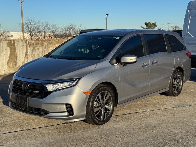 2022 Honda Odyssey Touring | Moonroof | Blu-Ray Player