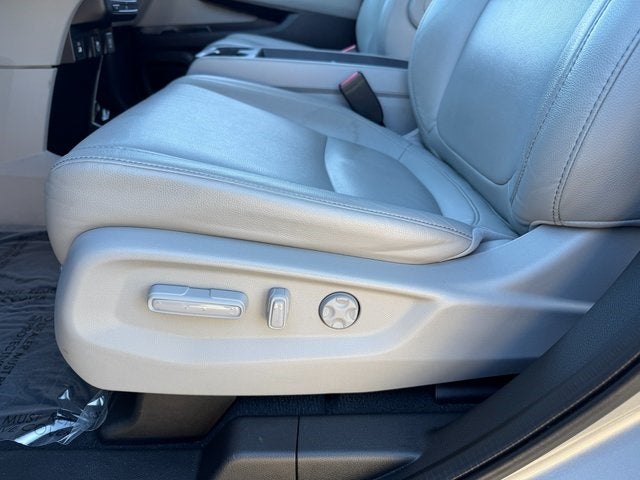 2022 Honda Odyssey Touring | Moonroof | Blu-Ray Player