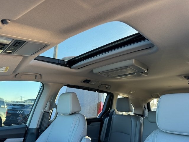 2022 Honda Odyssey Touring | Moonroof | Blu-Ray Player