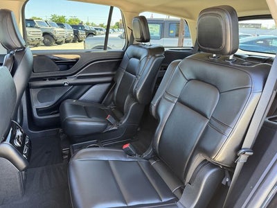 2023 Lincoln Aviator Standard | Premium Pkg. | Navigation | AWD