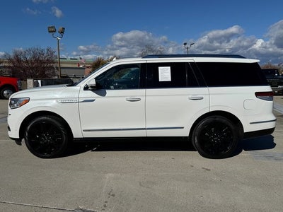 2022 Lincoln Navigator Reserve | Wireless Apple CarPlay | HUD | Pano Roof | 4WD