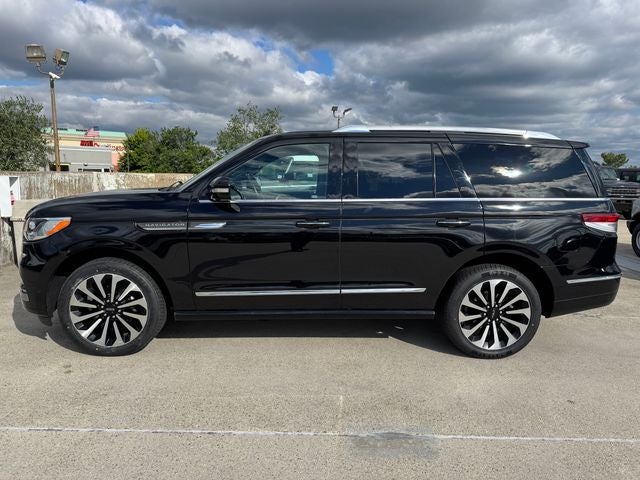 2022 Lincoln Navigator Reserve | Lux Pkg | Pano Sunroof | Revel 28 Speaker