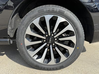 2022 Lincoln Navigator Reserve | Lux Pkg | Pano Sunroof | Revel 28 Speaker