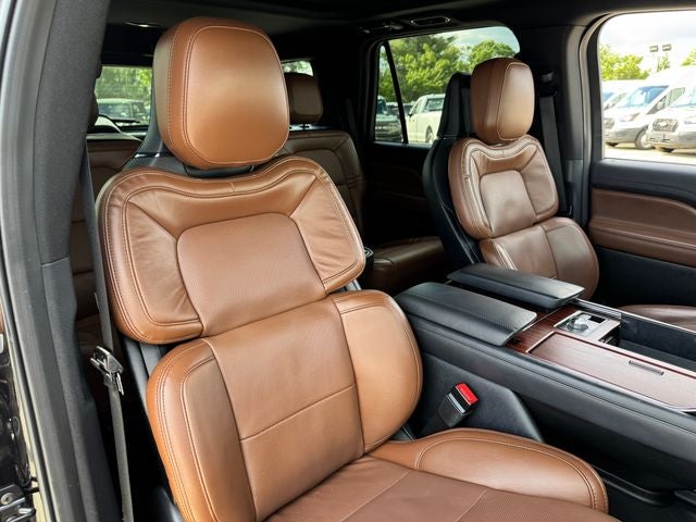 2022 Lincoln Navigator Reserve | Lux Pkg | Pano Sunroof | Revel 28 Speaker