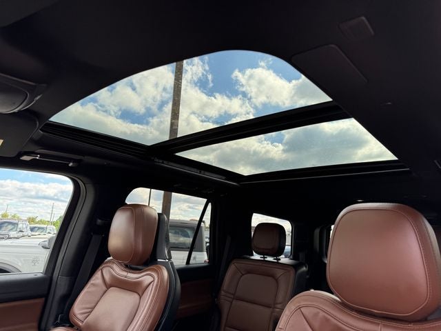 2022 Lincoln Navigator Reserve | Lux Pkg | Pano Sunroof | Revel 28 Speaker