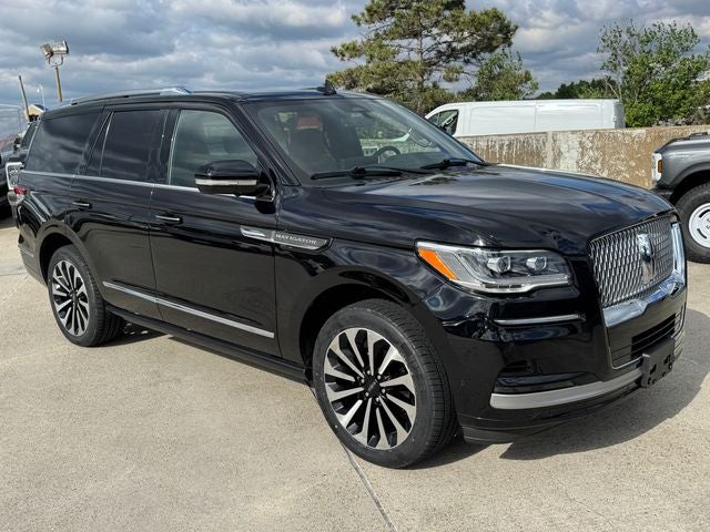 2022 Lincoln Navigator Reserve | Lux Pkg | Pano Sunroof | Revel 28 Speaker