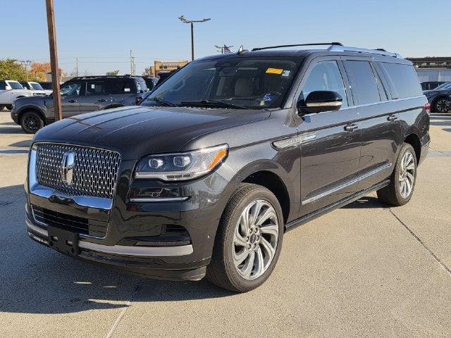 2023 Lincoln Navigator L Reserve | 2nd Row Captains | Luxury Pkg