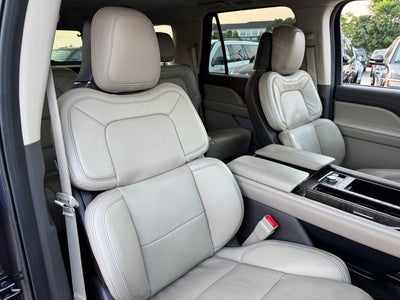 2022 Lincoln Navigator L Reserve | 2nd Row Captains | Luxury Pkg