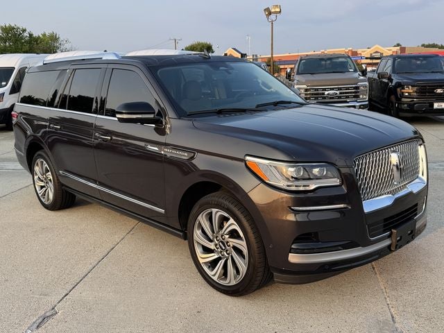 2022 Lincoln Navigator L Reserve | 2nd Row Captains | Luxury Pkg