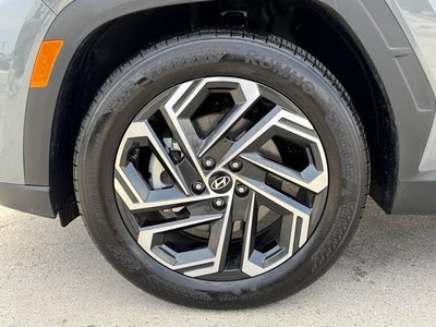 2025 Hyundai Tucson Limited | Panoramic Sunroof | Wireless Apple CarPlay
