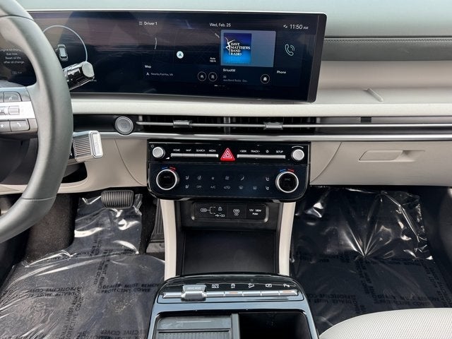 2025 Hyundai Tucson Limited | Panoramic Sunroof | Wireless Apple CarPlay