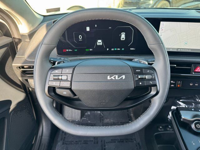 2025 Kia EV6 Light | Wireless CarPlay | Heated Seats | Navigation | A