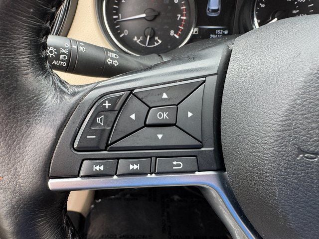 2017 Nissan Rogue SL | Pano Roof | Navigation | Heated Seats | AWD