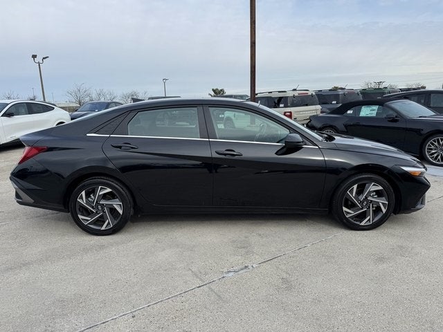 2025 Hyundai Elantra SEL Convenience | Smart Cruise Control | Apple CarPlay