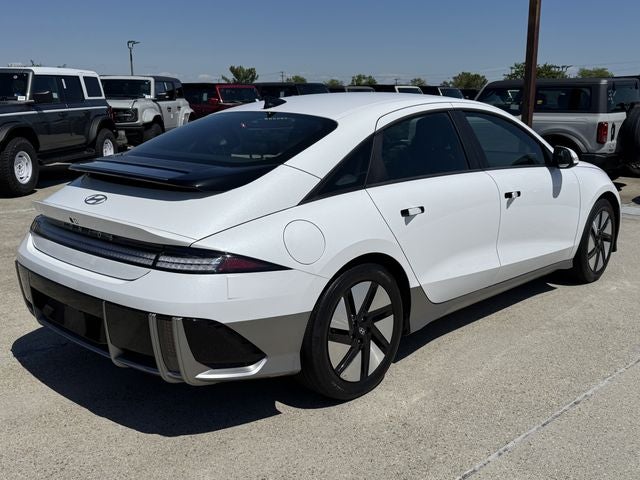 2024 Hyundai IONIQ 6 SE