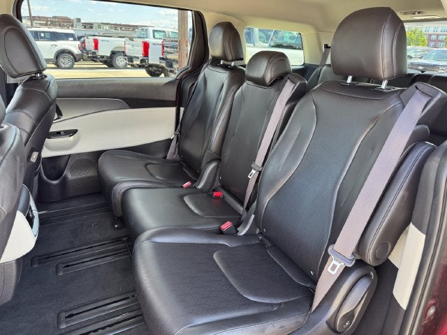 2022 Kia Carnival LXS | 8 Passenger | Heated Seats
