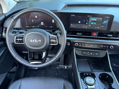 2025 Kia Carnival Hybrid SX | Pano Moonroof | Dark Edition Pkg |