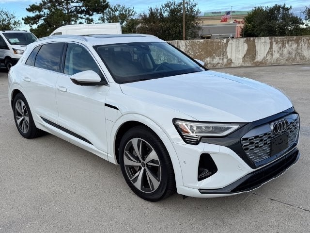 2024 Audi Q8 e-tron Premium Plus quattro