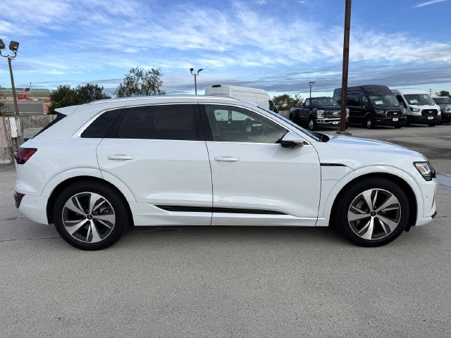 2024 Audi Q8 e-tron Premium Plus quattro