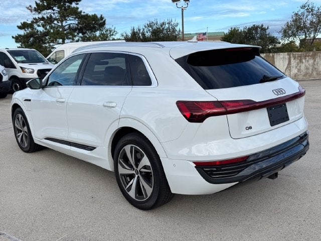 2024 Audi Q8 e-tron Premium Plus quattro