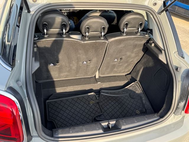 2021 MINI Cooper Signature | Pano Sunroof | Heated Seats | Led Headlights