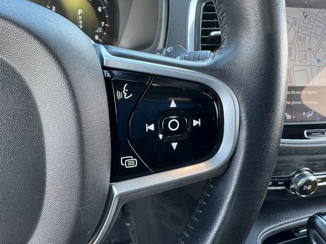 2020 Volvo XC90 T6 Momentum | Navigation | Pano Moonroof | AWD
