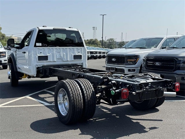 2025 Ford F-600SD XLT