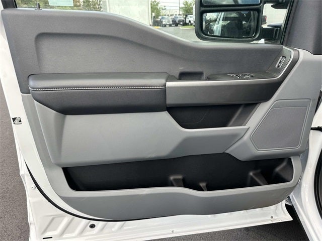 2025 Ford F-600SD XLT