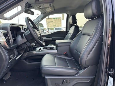 2025 Ford F-550SD Lariat DRW