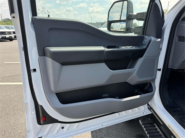 2025 Ford F-550SD XL DRW