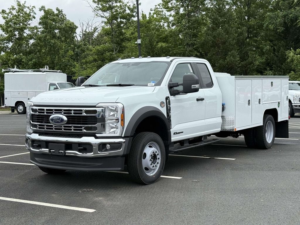 2026 Ford F-550SD DRW