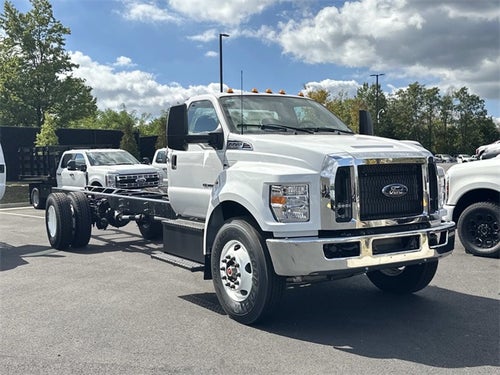2026 Ford F-750SD Base