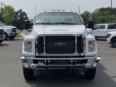 2027 Ford F-750SD Base