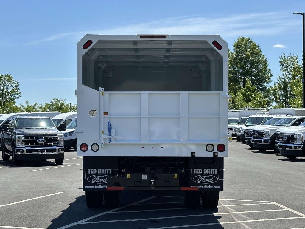2026 Ford F-750SD Base