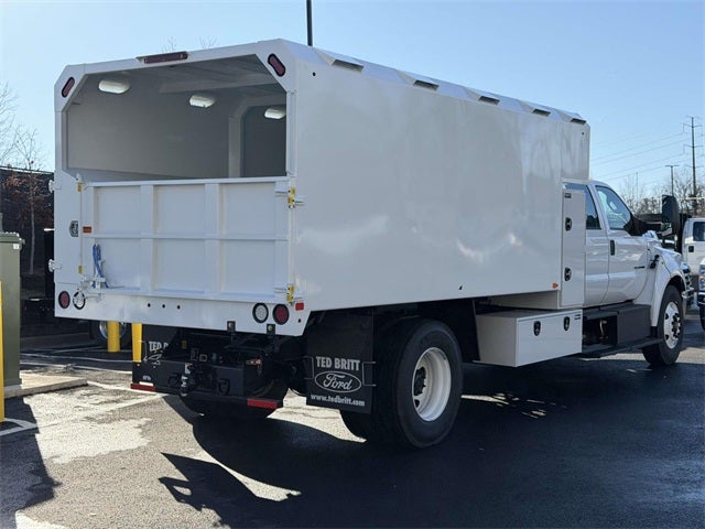 2026 Ford F-750SD Base