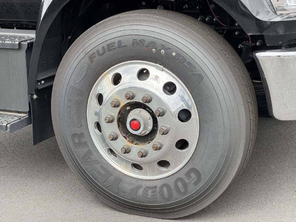 2026 Ford F-750SD Base