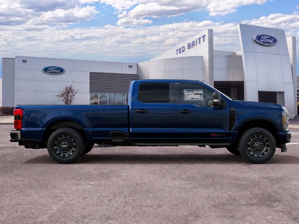 2027 Ford F-350SD XLT Carhartt Edition