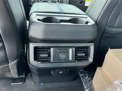 2025 Ford F-350SD Platinum DRW