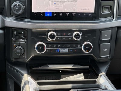 2025 Ford F-350SD Platinum DRW