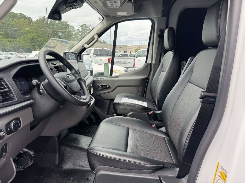 2027 Ford Transit-250 Base