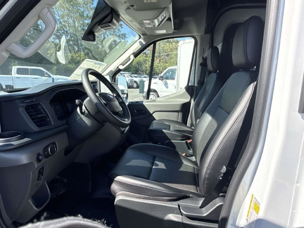 2027 Ford Transit-250 Base